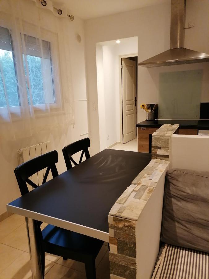 Appartement T2 Rez De Villa Proche Bord De Mer Le Pradet Bagian luar foto