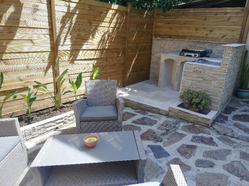 Appartement T2 Rez De Villa Proche Bord De Mer Le Pradet Bagian luar foto